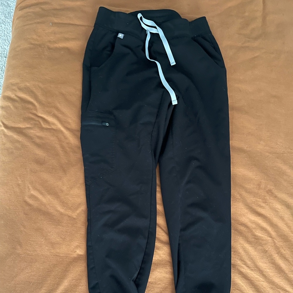 Fig jogger scrubs